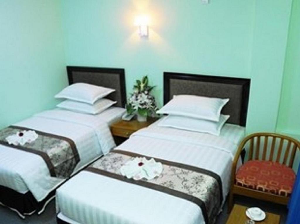 Hotel Bo Bo Min Γιανγκόν Εξωτερικό φωτογραφία