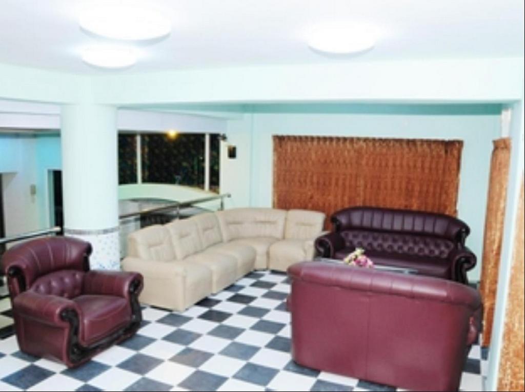 Hotel Bo Bo Min Γιανγκόν Εξωτερικό φωτογραφία